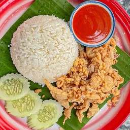 ข้าวกระเทียมไก่ทอด