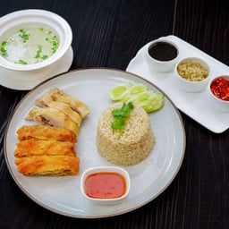 [อร่อยซ่ากับโค้ก] ข้าวมันไก่ผสม(ธรรมดา) +  โค้ก ออริจินัล (กระป๋อง) + โค้ก ไม่มีน้ำตาล (กระป๋อง) + สไปรท์ ออริจินัล (กระป๋อง)