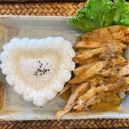 ข้าวหน้าไก่ย่างจิ้มแจ่ว