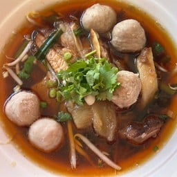 รวยถาวรเตี๋ยวหม้อไฟ