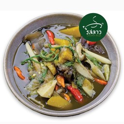 แกงหน่อไม้สด