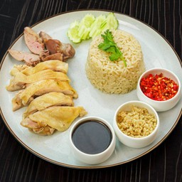 ข้าวมันไก่ต้ม+ตับ(ธรรมดา)