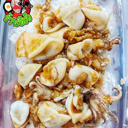 ข้าวปลาหมึกทอดกระเทียม