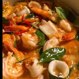 ข้าวไข่ข้นห่อหมกทะเล