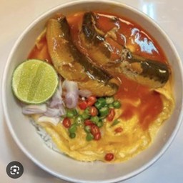 ข้าวไข่ข้นปลากระป๋อง