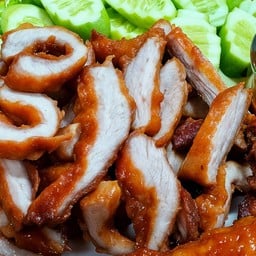 คอหมูทอดน้ำปลา