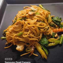 สปาเก็ตตี้ผัดขี้เมาเต้าหู้ไข่