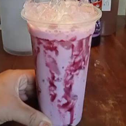 บลูเบอร์รี่ นมสด (เย็น)