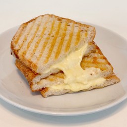 ทริปเปิลชีสซาวโดว์แซนด์วิช