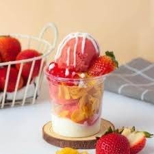 สตอเบอรี่โยเกิร์ตเกล็ดหิมะ ลาดปลาเค้า