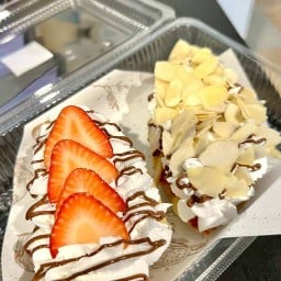 ขนมบ้านไอซ์ (ขนมปังปิ้ง / ปังพิซซ่า /ครอฟเฟิล / น้ำ) บางซ่อน