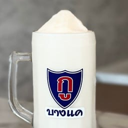 มะพร้าวจากสวนเพชรบุรีแท้สดสะอาดใหม่ หอมหวานทุกลูกค่ะ