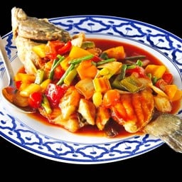 ปลากะพงผัดเปรี้ยวหวาน