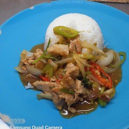 ข้าวราดพริกสดหมู