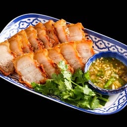 หมูสามชั้นทอดน้ำปลา