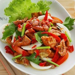 ยำไส้อ่อนทอด