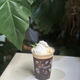 แสงออกปากติม (กาแฟน้ำมะพร้าว+ไอติมกะทิ)