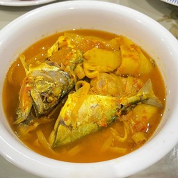 แกงส้มใต้ปลาทูหน้อไม้ดอง