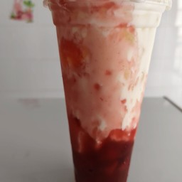 สตอเบอรี่นมสด