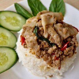 ข้าวผัดกระเพราหมูสามชั้น+หมูสับ