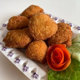 หมูก้อนคลุกเกล็ดขนมปัง