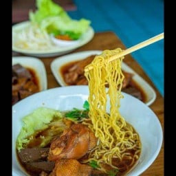 ร้านเจ๊หมวย ก๋วยเตี๋ยวไก่มะระ