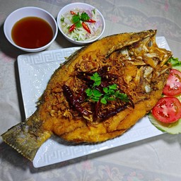 ปลากระพงทอดน้ำปลา