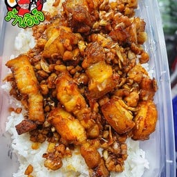 ข้าวหมูสับ+หมูกรอบทอดกระเทียม