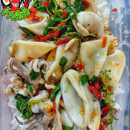 ข้าวผัดขี้เมาปลาหมึก