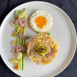 ข้าวผัดผักดอง
