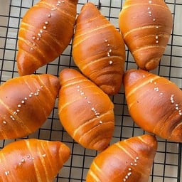 ชิโอะปัง (ขนมปังเกลือ)