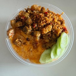ข้าวหมูกรอบคั่วพริกเกลือ + ไข่ข้น 2 ฟอง