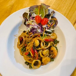 สปาเก็ตตี้ผัดขี้เมาทะเล