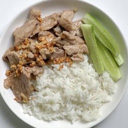 ข้าว_หมูกระทียม