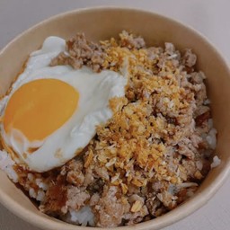 ข้าวหมูสับกระเทียมพริกไทย