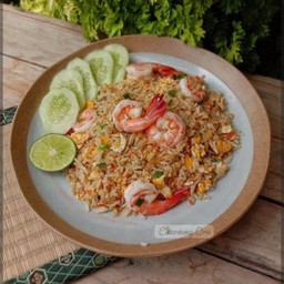 ข้าวผัดไข่ใส่กุ้ง