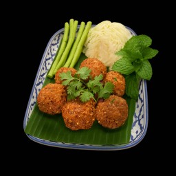 ลาบไก่ทอด