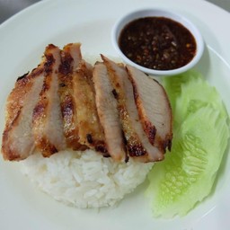 [อร่อยซ่ากับโค้ก] ข้าวคอหมูย่าง น้ำจิ้มแจ่ว +  โค้ก ออริจินัล (กระป๋อง)