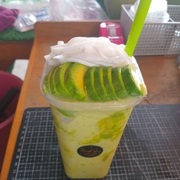 อโวคาโดนมสดมะพร้าวปั่น