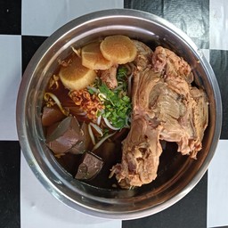 เตี๋ยวโครงไก่ หลังสวน