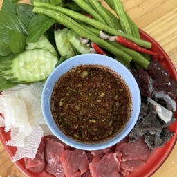 ซอยจุ๊เนื้อดิบ