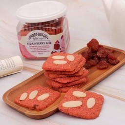 Pangfuufuu Strawberry Bite.