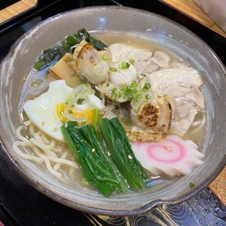 ราเมนหอยเซลล์ผัดเนย