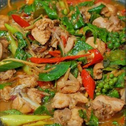 ผัดเผ็ดใบยี่หร่า(กับข้าว)