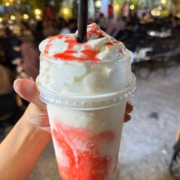 สตอเบอรี่นมสดปั่น