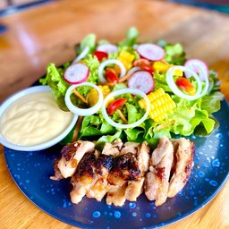 สลัดไก่ย่าง