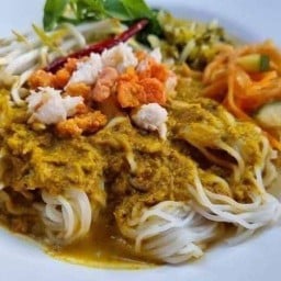 ขนมจีนน้ำยาปู by แม่ศรี & กาแฟเด่นชัย แปลงยาว