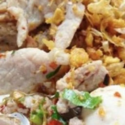 เส้นใหญ่ต้มยำ  พิเศษ