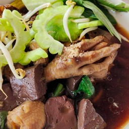 เกาเหลาน่องไก่ทุกอย่าง