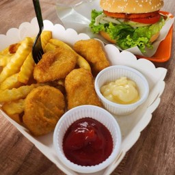 นักเก็ต+เฟรนช์ฟรายส์